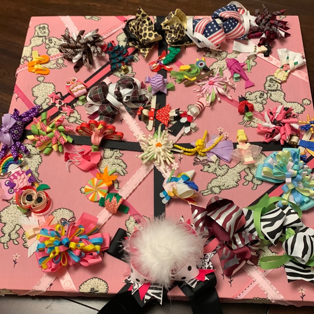 Girls hair clips & bows with board